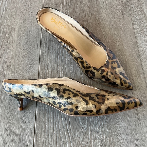 BUTTER Italy Slip On Kitten Heel Leather Size 6.5 - Picture 2 of 7
